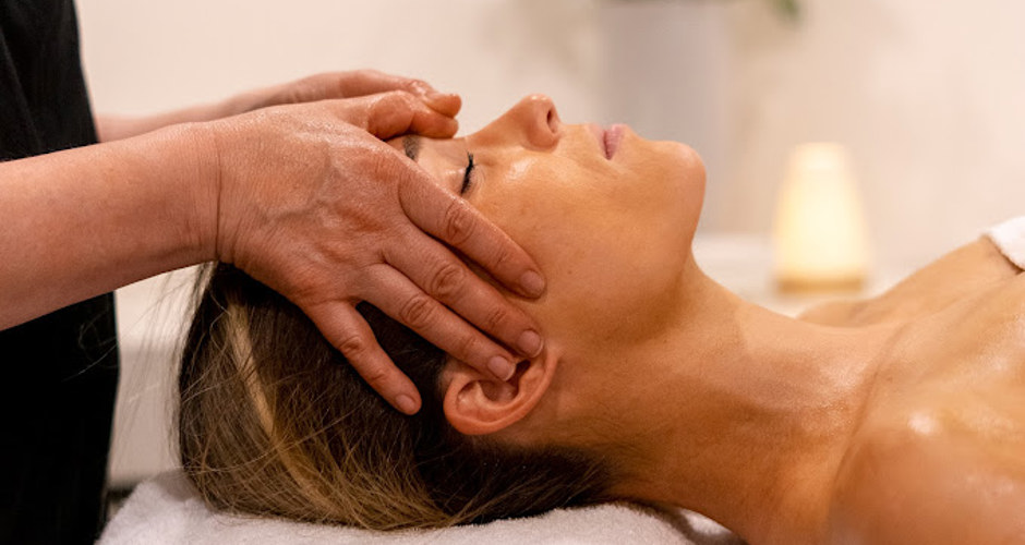 Natskin Spa Retreat North Ringwood - 1
