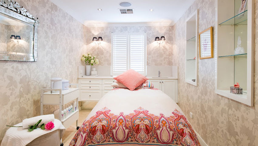 Stephanies Vintage Spa 1