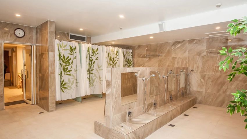 Evergreen Spa Bathhouse And Massage